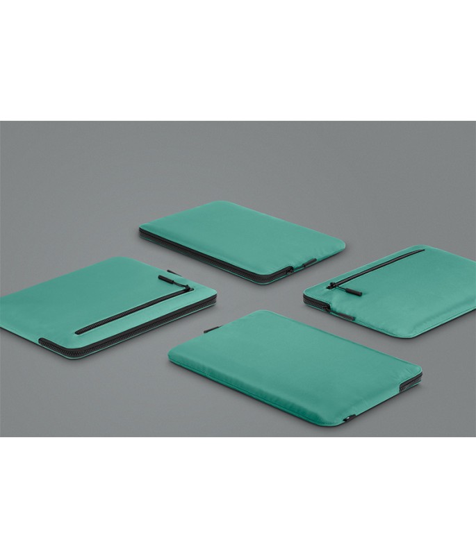 Incase Compact Sleeve in Flight Nylon - Custodia con cerniera a cilindro per MacBook Pro e MacBook Air da 13 pollici - Desert Green